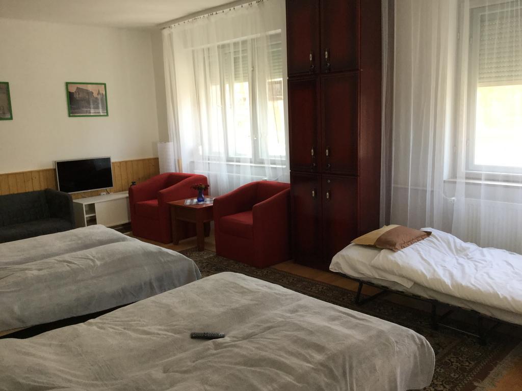 Avas Apartman 미슈콜츠 외부 사진